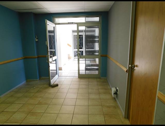159M² OFFICE FOR SALE IN RANDBURG CENTRAL